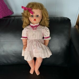 Vintage 1964 Beauty Parlour Doll